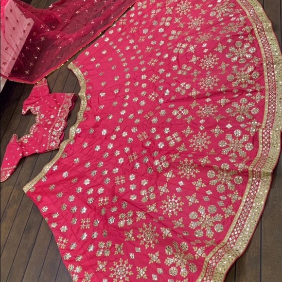 Indian lehanga - Picture 2 of 7